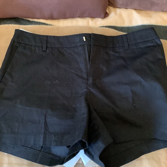 Women’s 3” inseam size 8 Venus solid khaki, white and black cotton shorts. - Picture 6 of 10